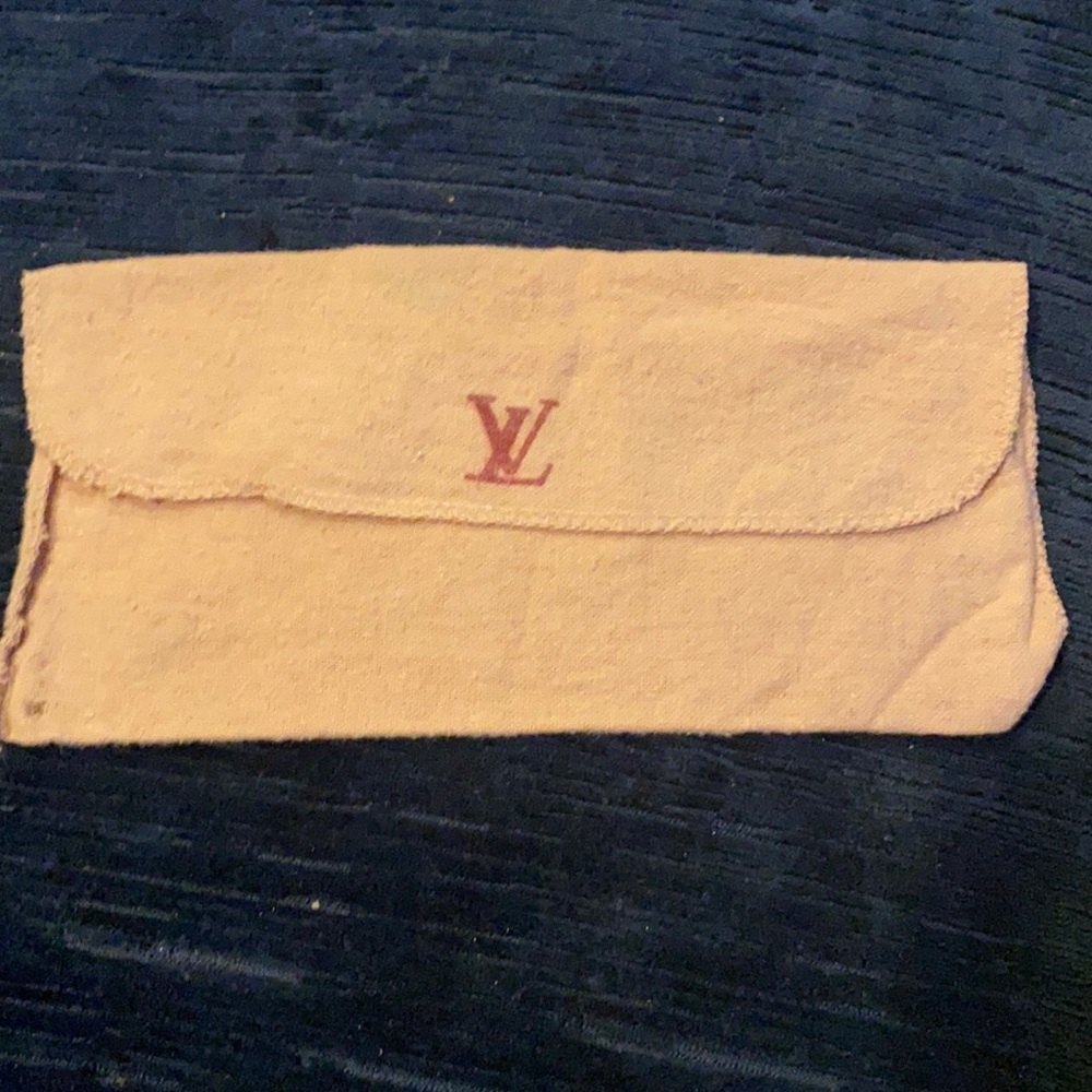 Louis Vuitton wallet dust cover
